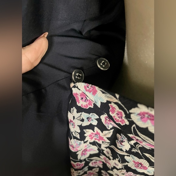 SWEET Banana Republic Navy Floral Wrap Dress Sz 4 - Picture 10 of 15